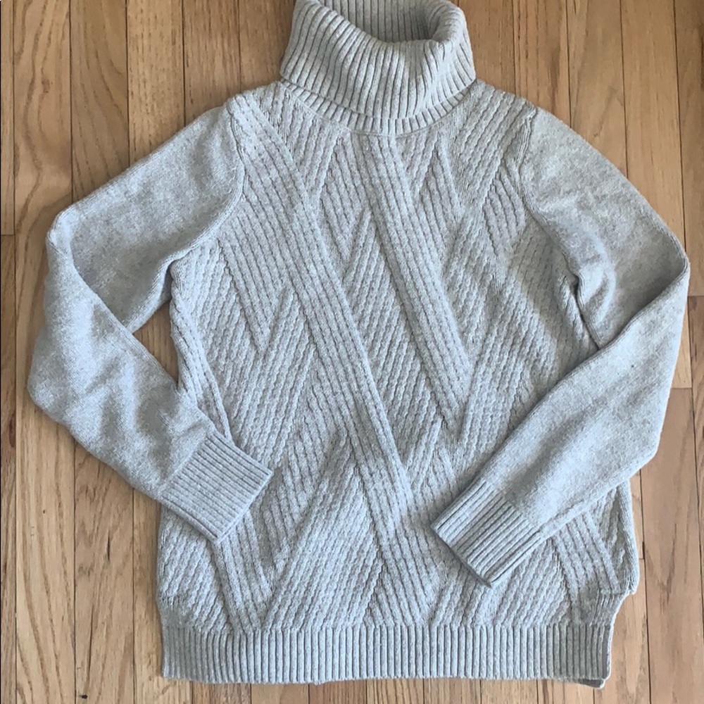 Banana Republic cream turtleneck